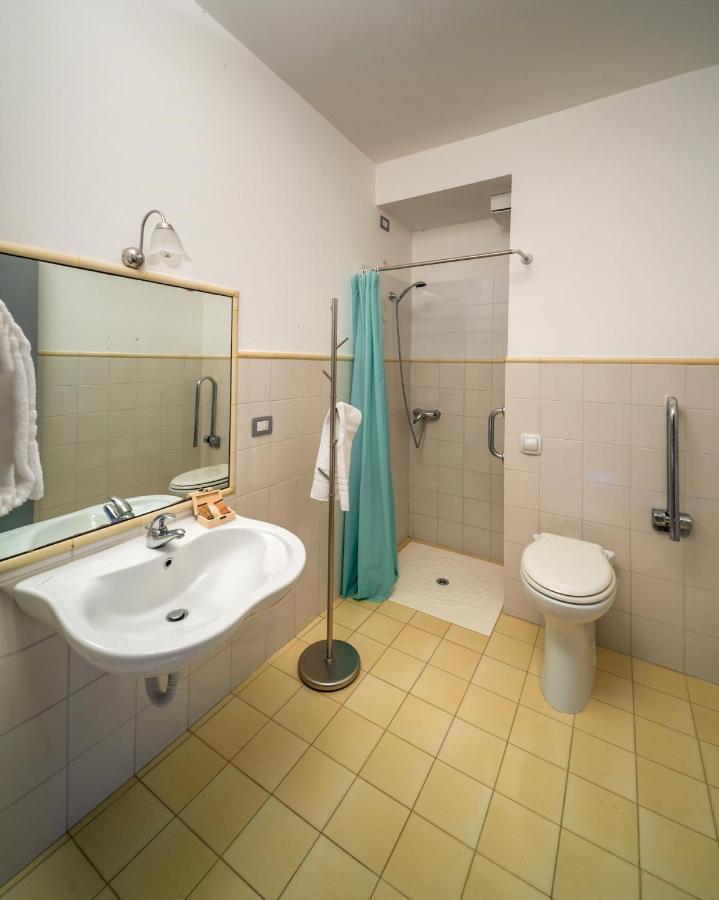Recchi Franceschini Bike Hotel LAST - MINUTE - AVAILABILITY Montalto delle Marche Exterior foto